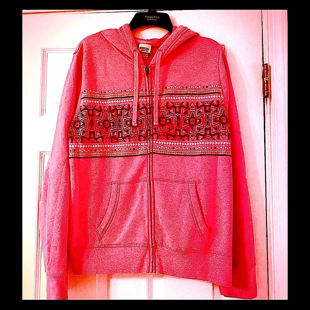 Adorable Zipper Hoodie!